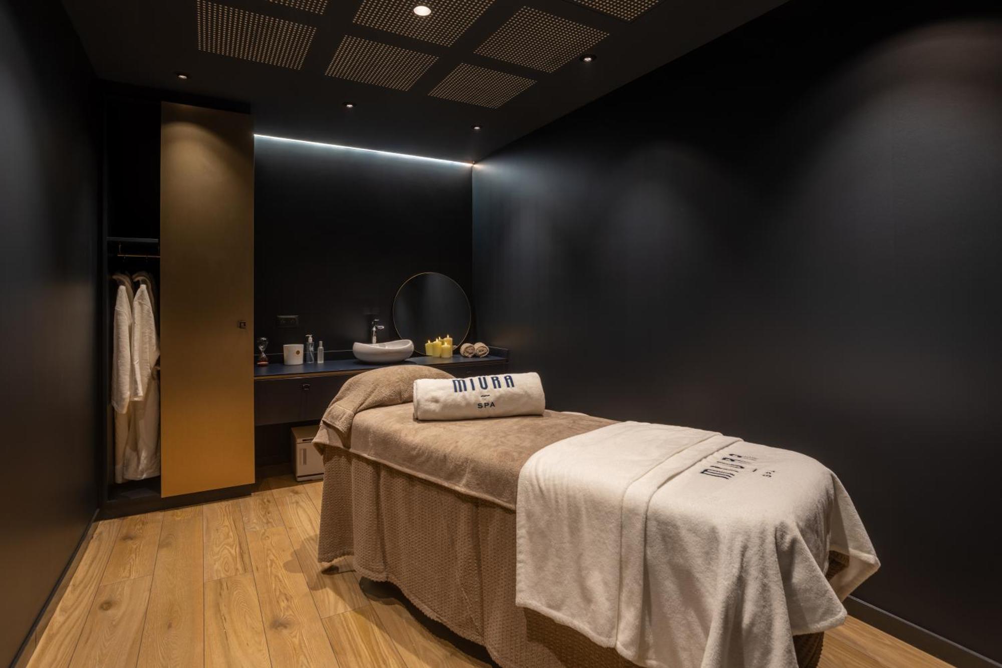 Miura Hotel Voglans Ngoại thất bức ảnh